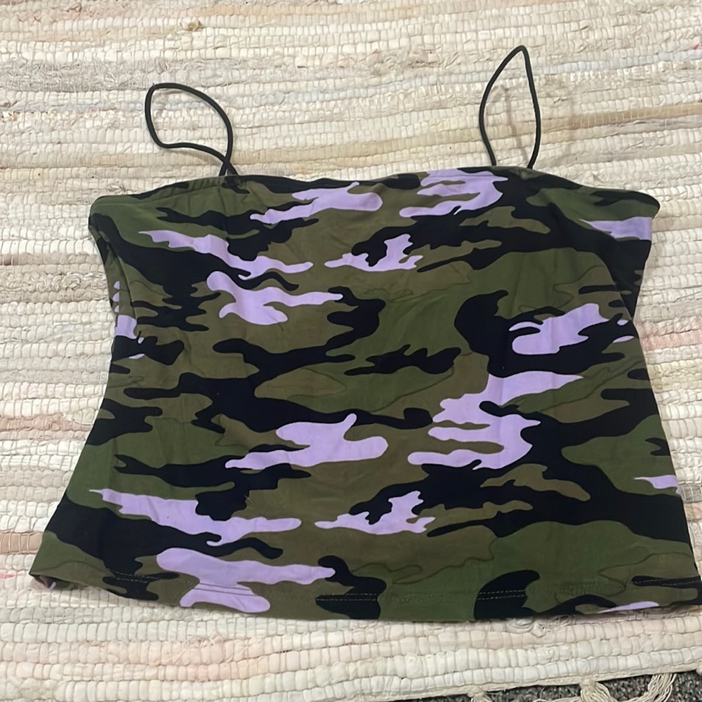 Purple camo never worn but wrinkled from being folded.